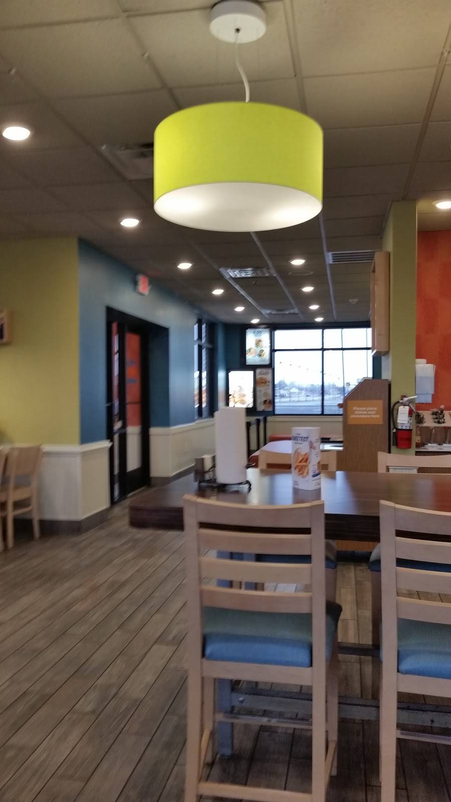 Captain Ds | restaurant | 2701 Broadway St, Anderson, IN 46012, USA | 7653564825 OR +1 765-356-4825