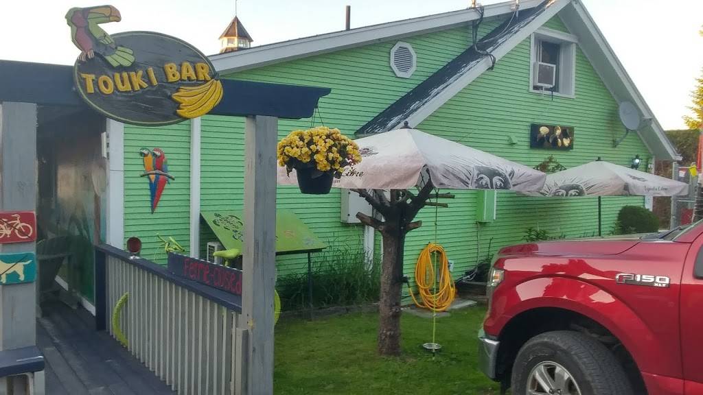 Marina Knowlton | restaurant | 78 Rue Benoit, Knowlton, QC J0E 1V0, Canada | 4502435453 OR +1 450-243-5453