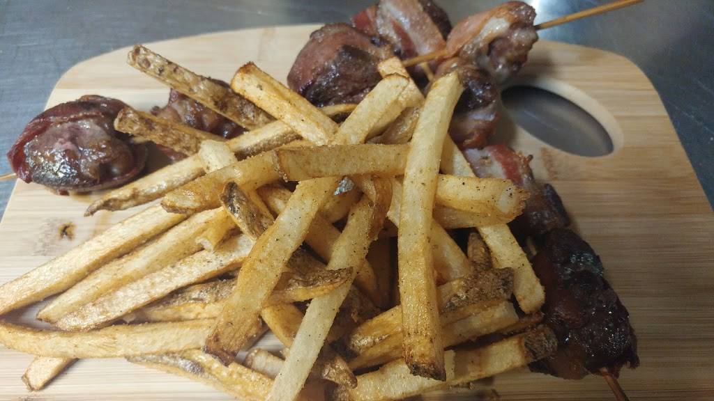 Js Tavern & The Sound House | restaurant | 711 Osborne St, St Marys, GA 31558, USA | 9125109400 OR +1 912-510-9400