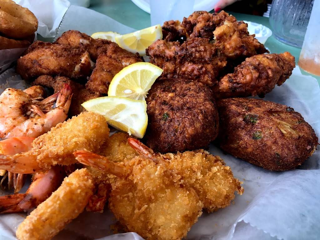 Alabama Jacks | restaurant | 58000 Card Sound Rd, Key Largo, FL 33030, USA | 3052488741 OR +1 305-248-8741