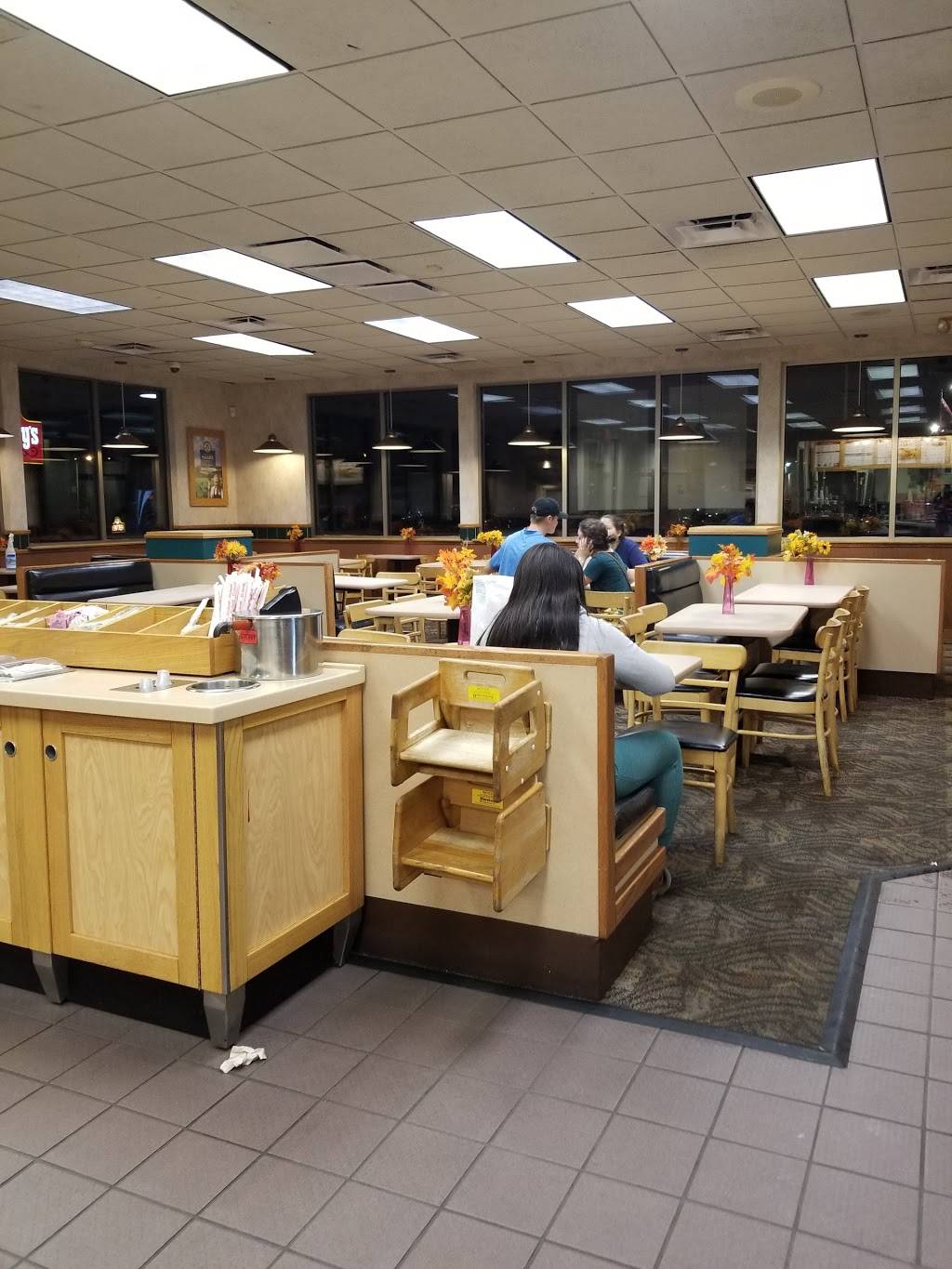 Wendys | restaurant | 2230 Elmwood Ave, Buffalo, NY 14216, USA | 7168754166 OR +1 716-875-4166