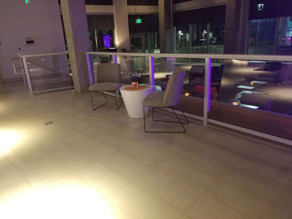 W XYZ Lounge | restaurant | 15220 NE Shen Street, #150, Redmond, WA 98052, USA | 4256369922 OR +1 425-636-9922