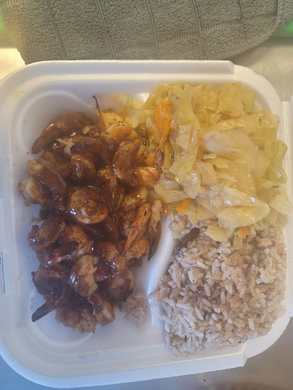 Jamaican Smoke enz | restaurant | 2314 Brick Church Pike, Nashville, TN 37207, USA | 6157555076 OR +1 615-755-5076