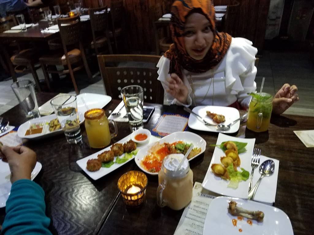 Nur Thai | restaurant | 63-32 Woodhaven Blvd, Rego Park, NY 11374, USA | 7182556141 OR +1 718-255-6141