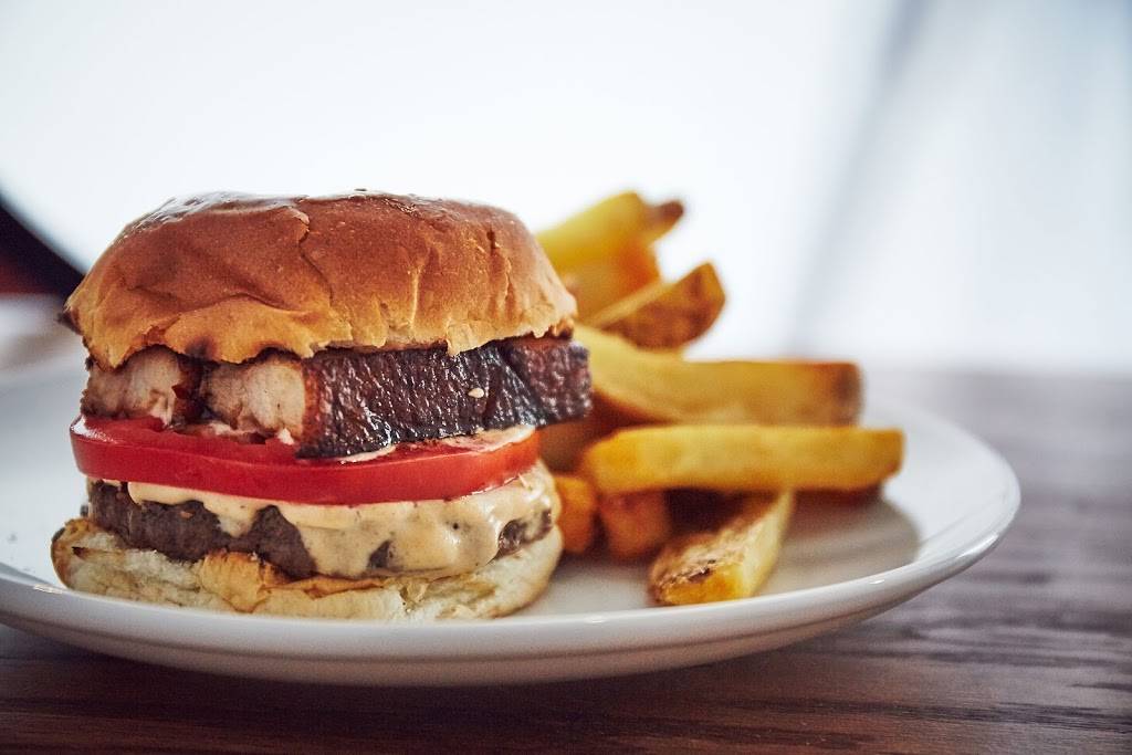 Sullivans Tap House | restaurant | 3929 Shelbyville Rd, Louisville, KY 40207, USA | 5029070424 OR +1 502-907-0424