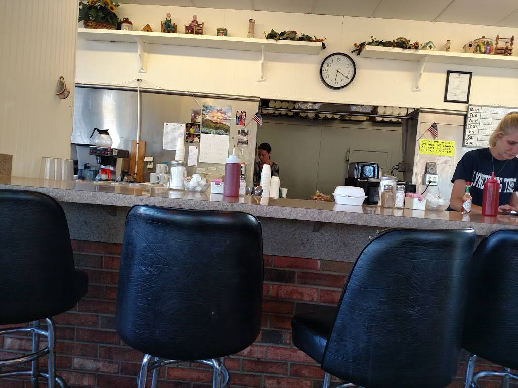 Courthouse Cafe | restaurant | 880 Village Hwy, Rustburg, VA 24588, USA | 4343323301 OR +1 434-332-3301