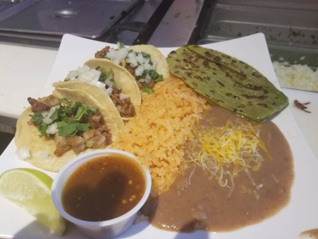 Cervantes Family Restaurant | restaurant | 165 Ramona Expy, Perris, CA 92571, USA | 9519436362 OR +1 951-943-6362