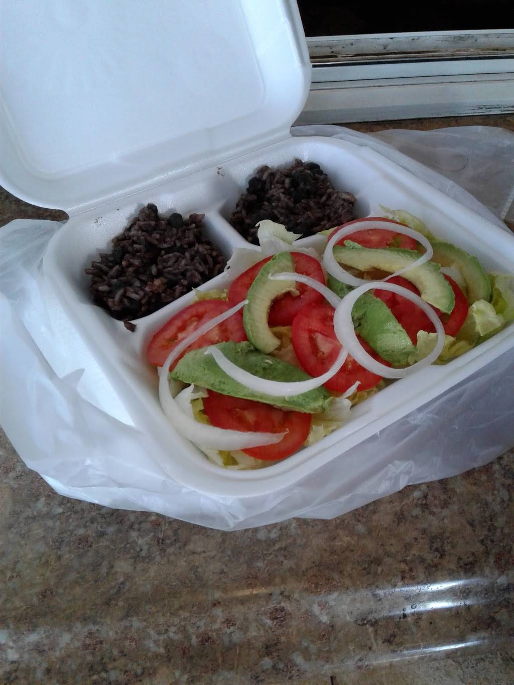 Los Chavos Taco | restaurant | 6210 Vermont Ave, Los Angeles, CA 90044, USA | 3239425290 OR +1 323-942-5290