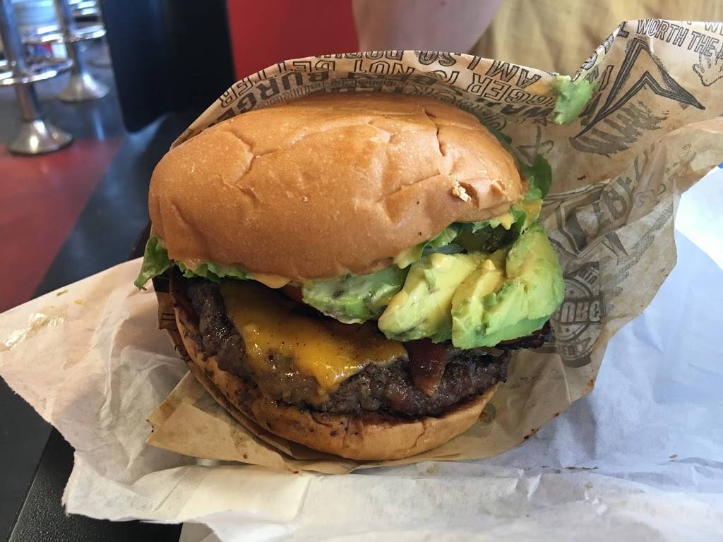 Teddys Bigger Burgers | restaurant | 134 Kapahulu Ave, Honolulu, HI 96815, USA | 8089263444 OR +1 808-926-3444
