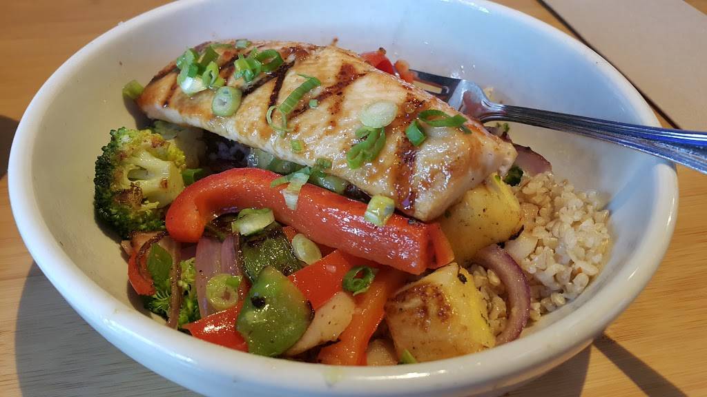 Islands Restaurant Cerritos | restaurant | 12751 Towne Center Dr, Cerritos, CA 90703, USA | 5623568905 OR +1 562-356-8905