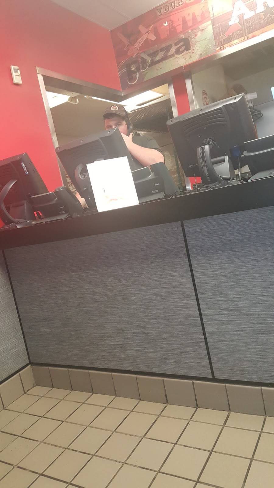 Pizza Hut | restaurant | 3601 SW Green Oaks Blvd, Arlington, TX 76017, USA | 8175574477 OR +1 817-557-4477