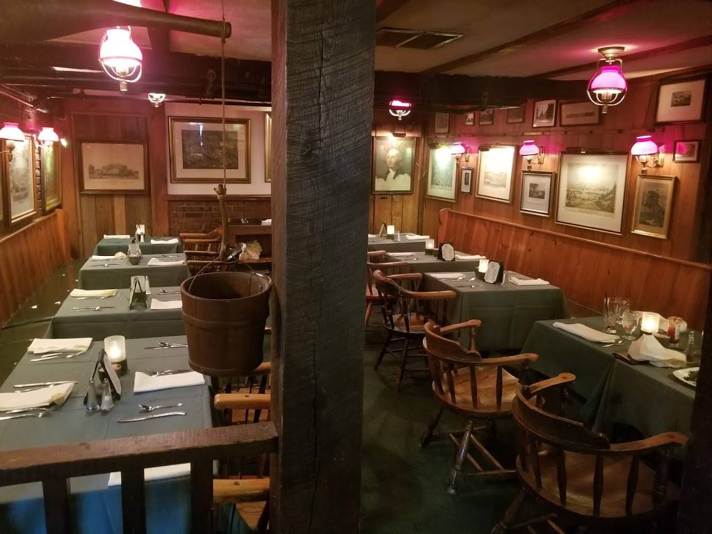 The Tavern | restaurant | 220 E College Ave, State College, PA 16801, USA | 8142386116 OR +1 814-238-6116