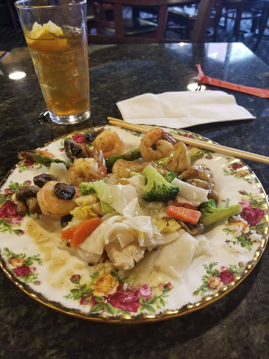 This Place On Main | restaurant | 210 E Main St, Rock Hill, SC 29730, USA | 8033288447 OR +1 803-328-8447