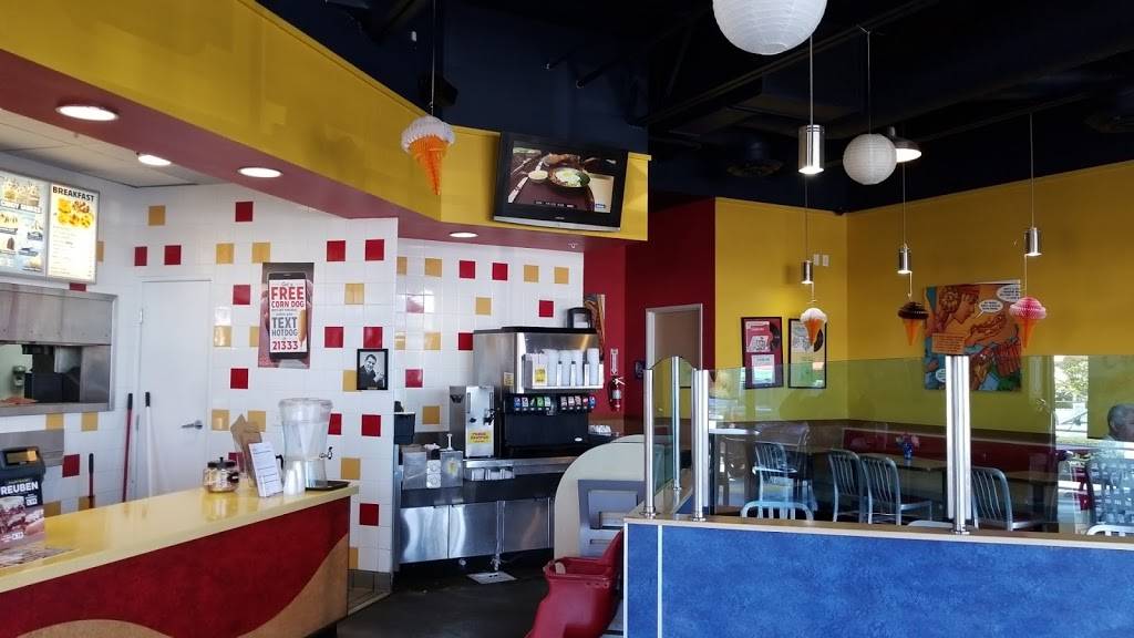 Wienerschnitzel | restaurant | 4111 Woodruff Ave, Lakewood, CA 90713, USA | 5624252535 OR +1 562-425-2535