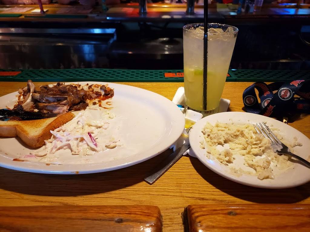 Hoggsbreath | night club | 2504 Rice St, St Paul, MN 55113, USA | 6514847067 OR +1 651-484-7067