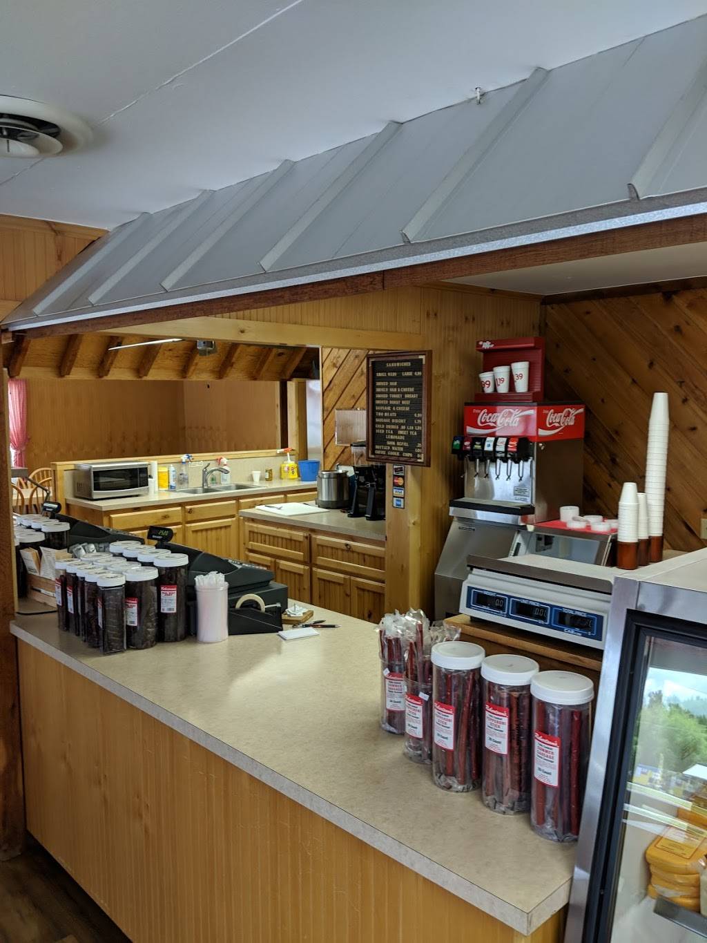 Robertsons Hams | restaurant | 110 N Wanda St, Marietta, OK 73448, USA | 5802763395 OR +1 580-276-3395