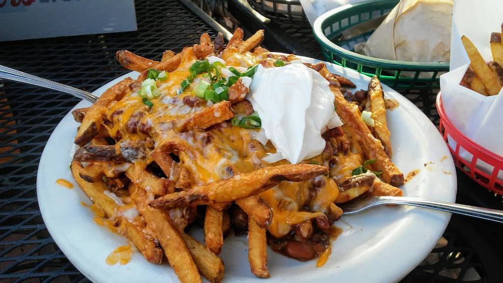 Lorettas Northwesterner | restaurant | 8617 14th Ave S, Seattle, WA 98108, USA | 2063279649 OR +1 206-327-9649