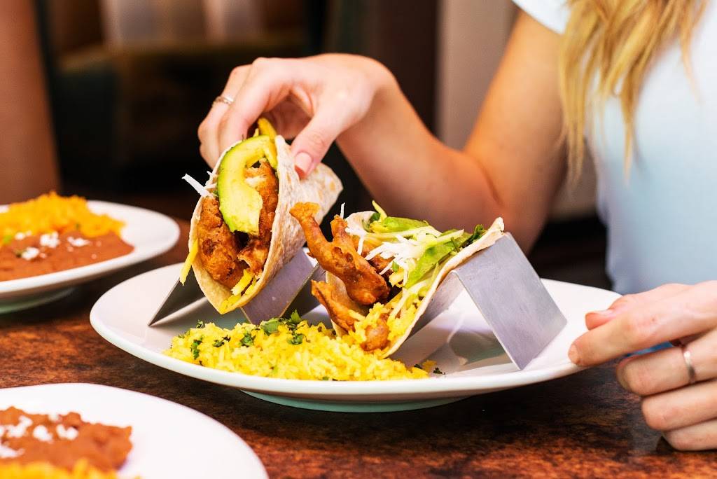 Cyclone Anaya’s Mexican Kitchen | restaurant | 5214 Morningside Dr, Houston, TX 77005, USA | 7135233600 OR +1 713-523-3600