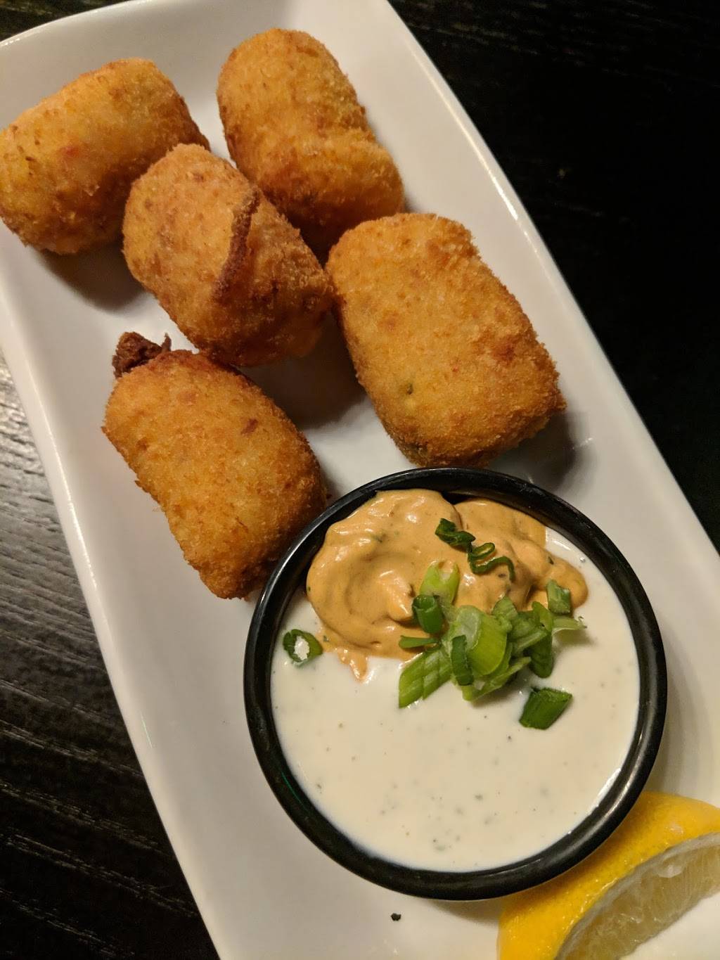 Smokin Fins Restaurant - Highland Ranch | restaurant | 1104 Cpl Max Donahue Ln #102, Highlands Ranch, CO 80129, USA | 7205943467 OR +1 720-594-3467