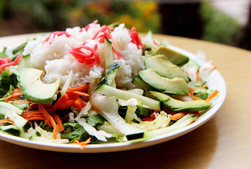 Health Nut | restaurant | 23365 Mulholland Dr, Woodland Hills, CA 91364, USA | 8182227391 OR +1 818-222-7391