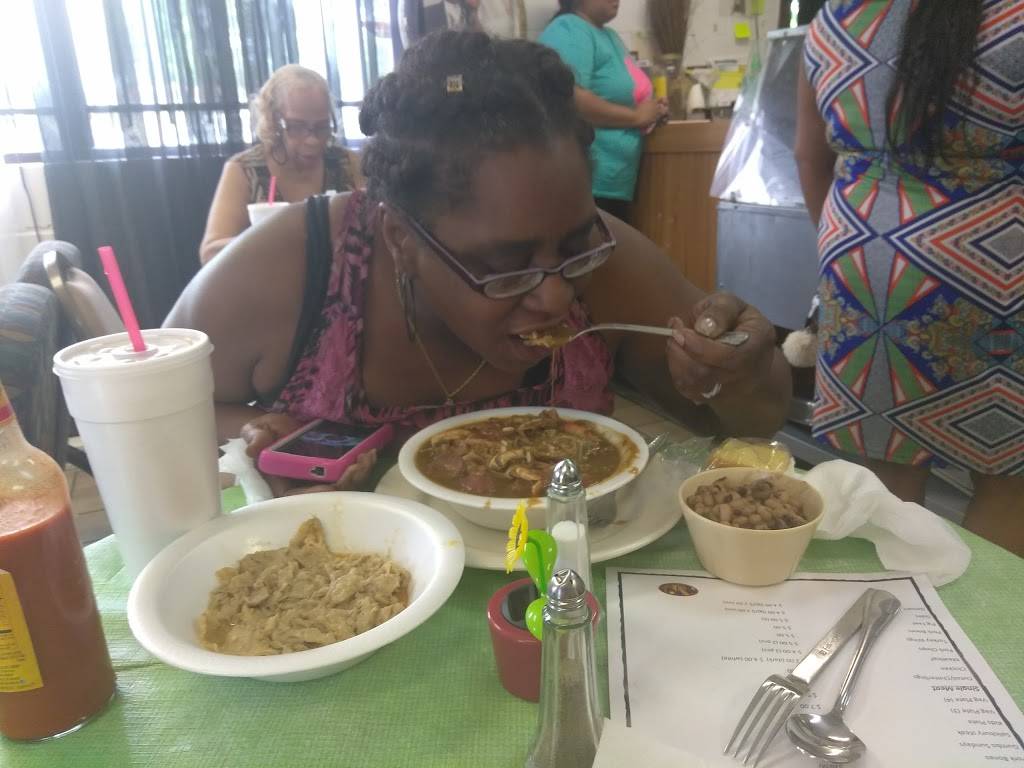 Heavenly choices | restaurant | 3810 Cavalcade St, Houston, TX 77026, USA | 8324910352 OR +1 832-491-0352