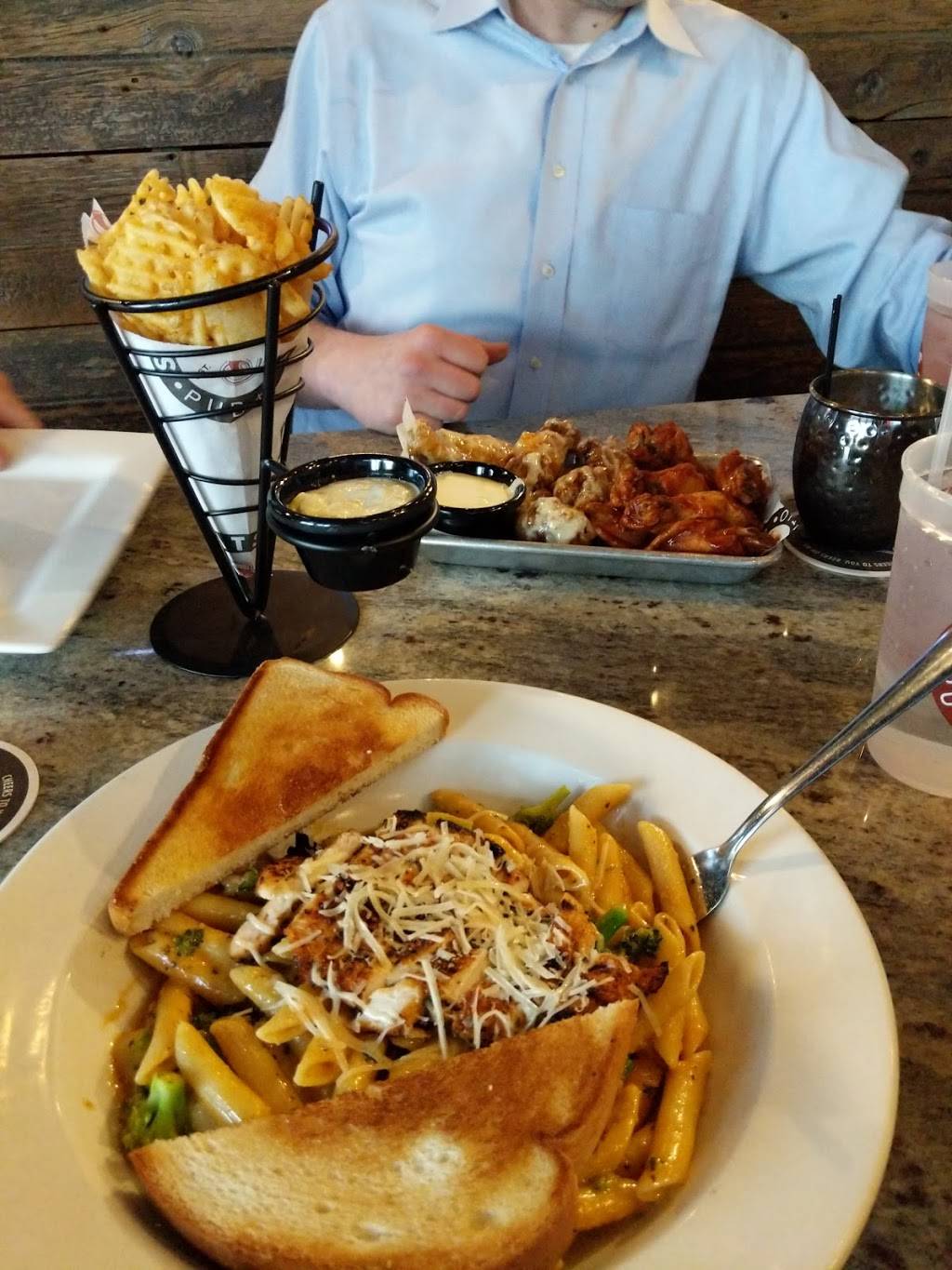 Saints Pub + Patio Urbandale | restaurant | 3701 NW 86th St, Urbandale, IA 50322, USA | 5155282039 OR +1 515-528-2039