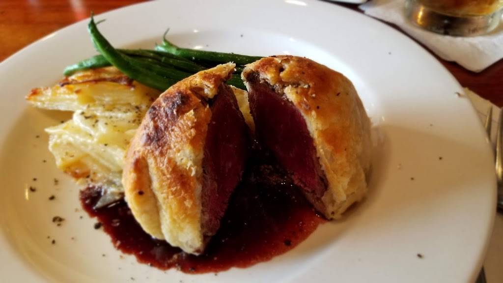 Rose & Thistle | restaurant | 203 Louisiana Ave, Perrysburg, OH 43551, USA | 4198743947 OR +1 419-874-3947