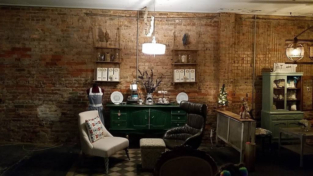 Retrofit sip-n-seat | night club | 152 E Mantissa Row, Hartsville, SC 29550, USA | 8433099583 OR +1 843-309-9583