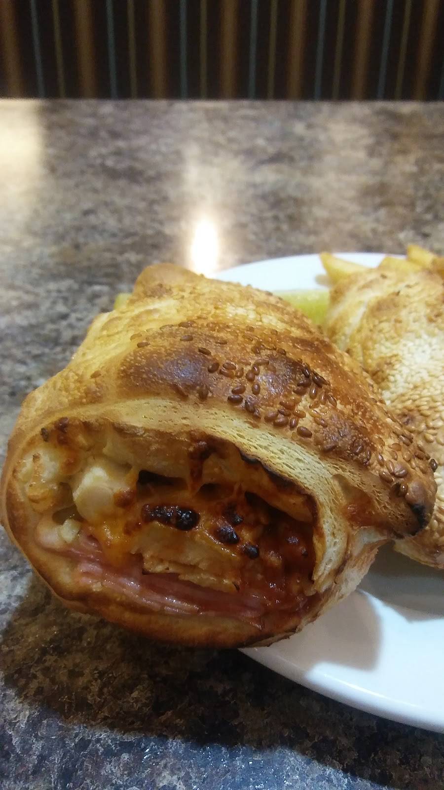 Straw Hat Pizza | restaurant | 18 U.S. 50 Inside Harveys Casino, Stateline, NV 89449, USA | 7755869000 OR +1 775-586-9000