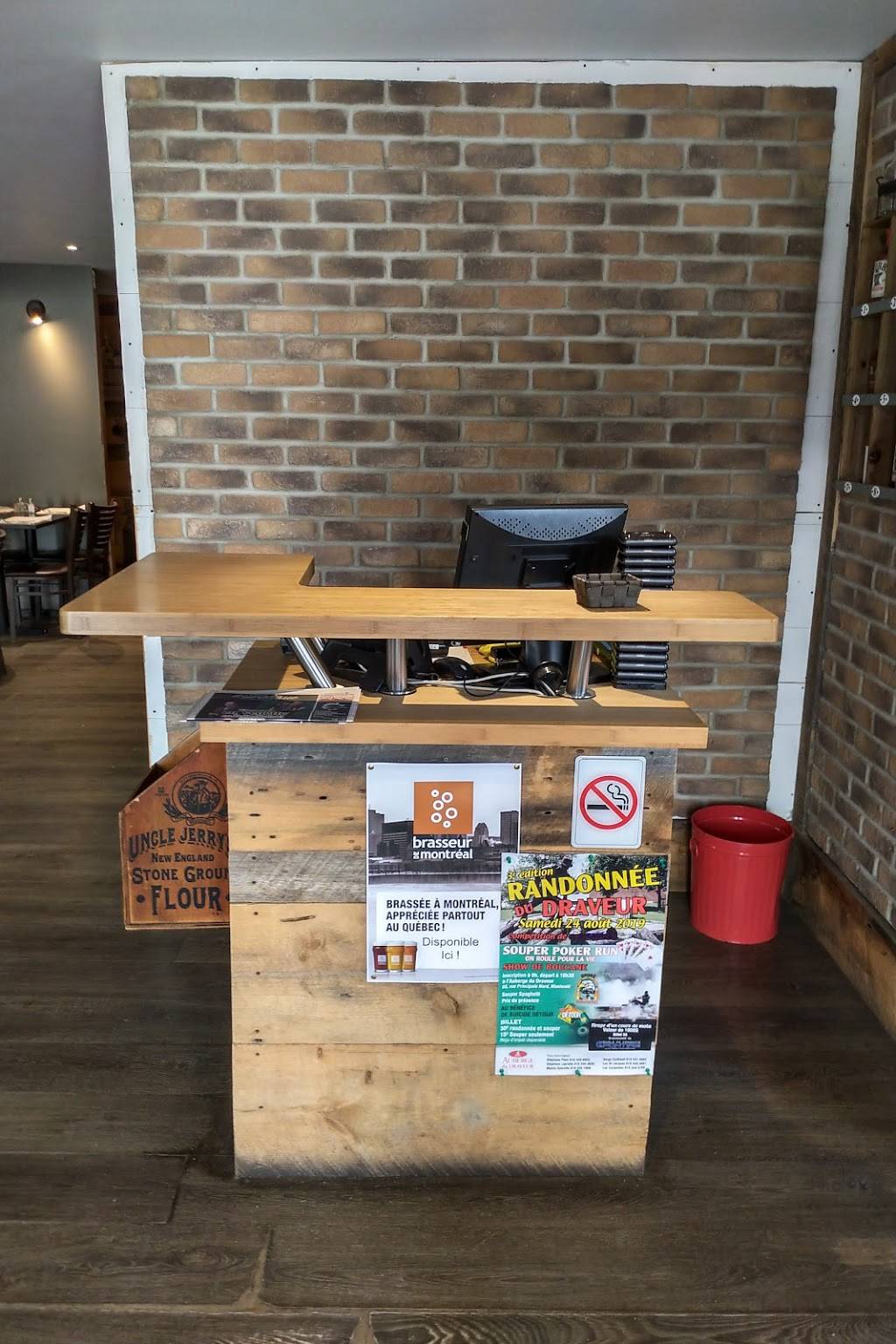 Pizzeria Val des Bois | restaurant | 480 QC-309, Val-des-Bois, QC J0X, Canada | 8194546393 OR +1 819-454-6393