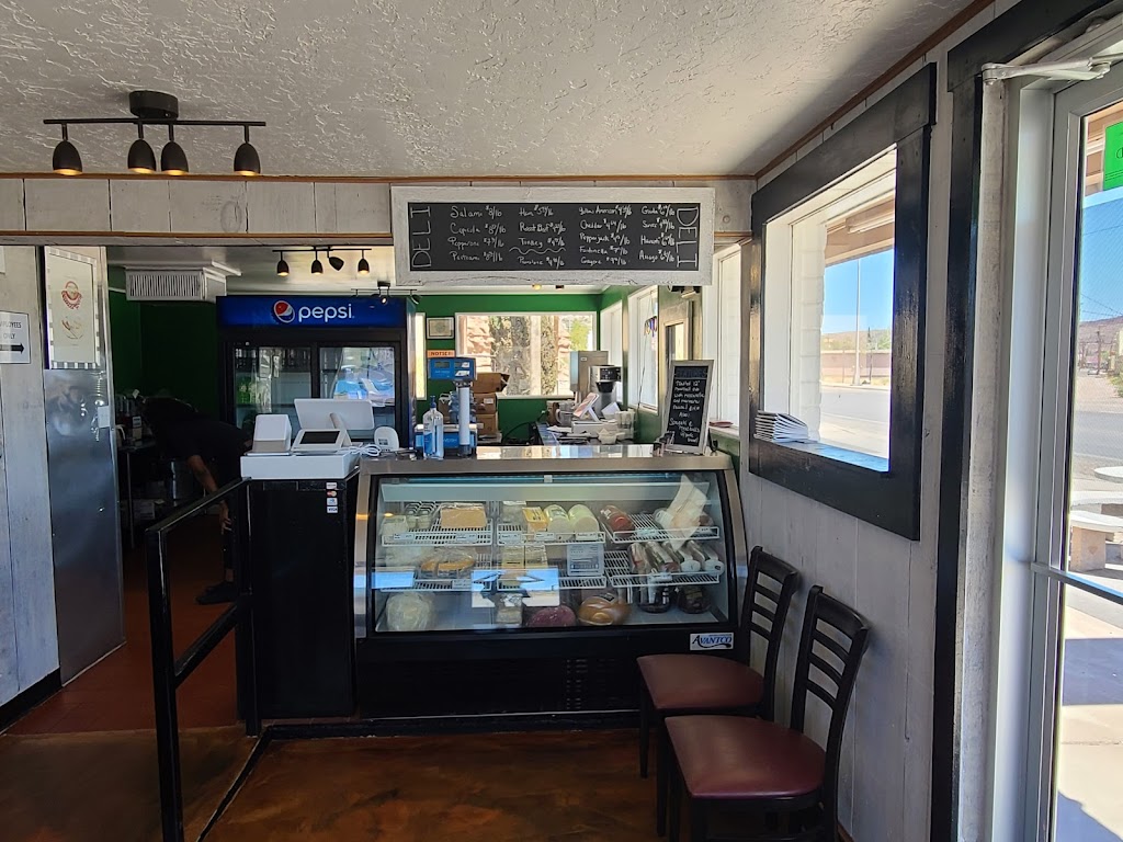 Outer Edge Pizzeria | restaurant | 719 Main Ave, Truth or Consequences, NM 87901, USA | 5758945555 OR +1 575-894-5555