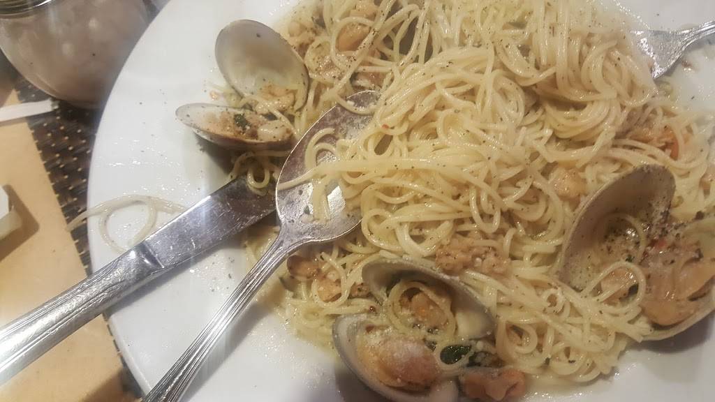 Crostini Pizza | restaurant | 947 N Broadway, North Massapequa, NY 11758, USA | 5167996189 OR +1 516-799-6189