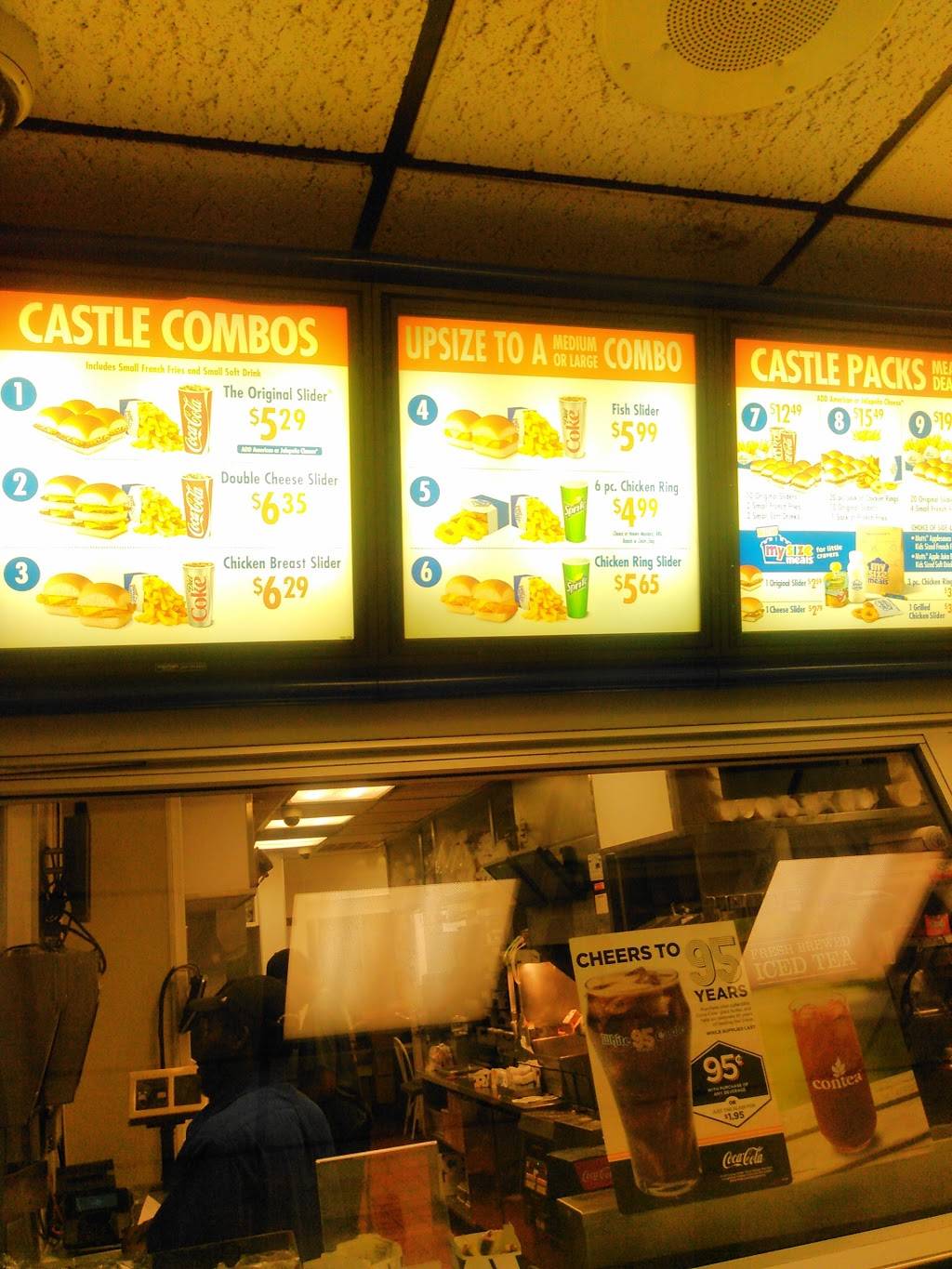 White Castle | restaurant | 1930 Michigan Ave, Detroit, MI 48216, USA | 8008432728 OR +1 800-843-2728