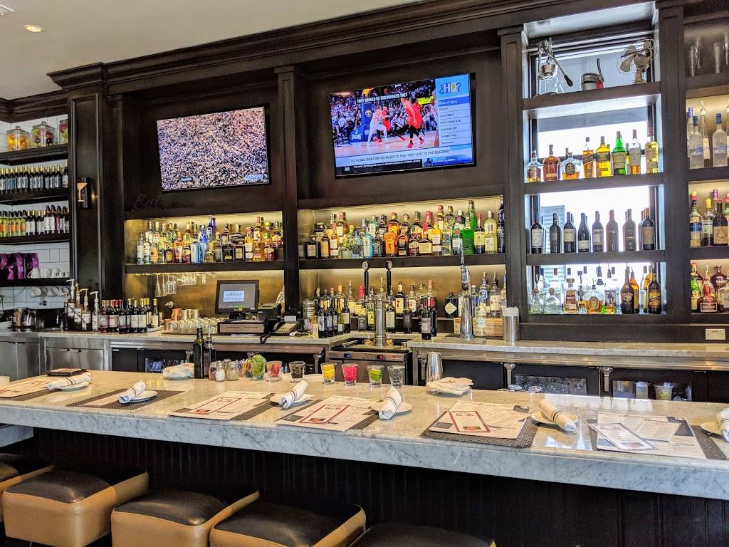 Marias Italian Kitchen | restaurant | 2711 Seaglass Way, Oxnard, CA 93036, USA | 8059883300 OR +1 805-988-3300