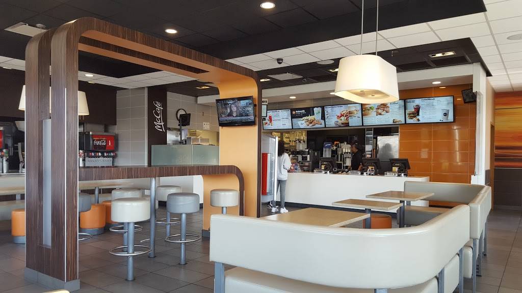 McDonalds | cafe | 706 College Rd, Greensboro, NC 27410, USA | 3362925824 OR +1 336-292-5824