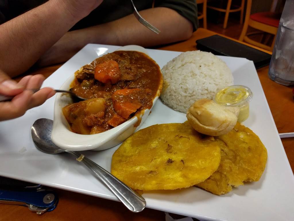 El Rinconcito SuperLatino III | restaurant | 20290 Old Cutler Rd, Cutler Bay, FL 33189, USA | 3059718119 OR +1 305-971-8119