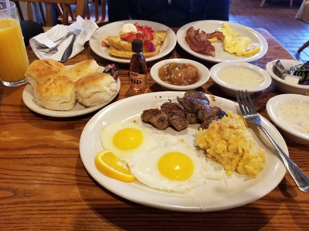 Cracker Barrel Old Country Store | restaurant | 12 Plaza Pkwy, Lexington, NC 27292, USA | 3362421212 OR +1 336-242-1212