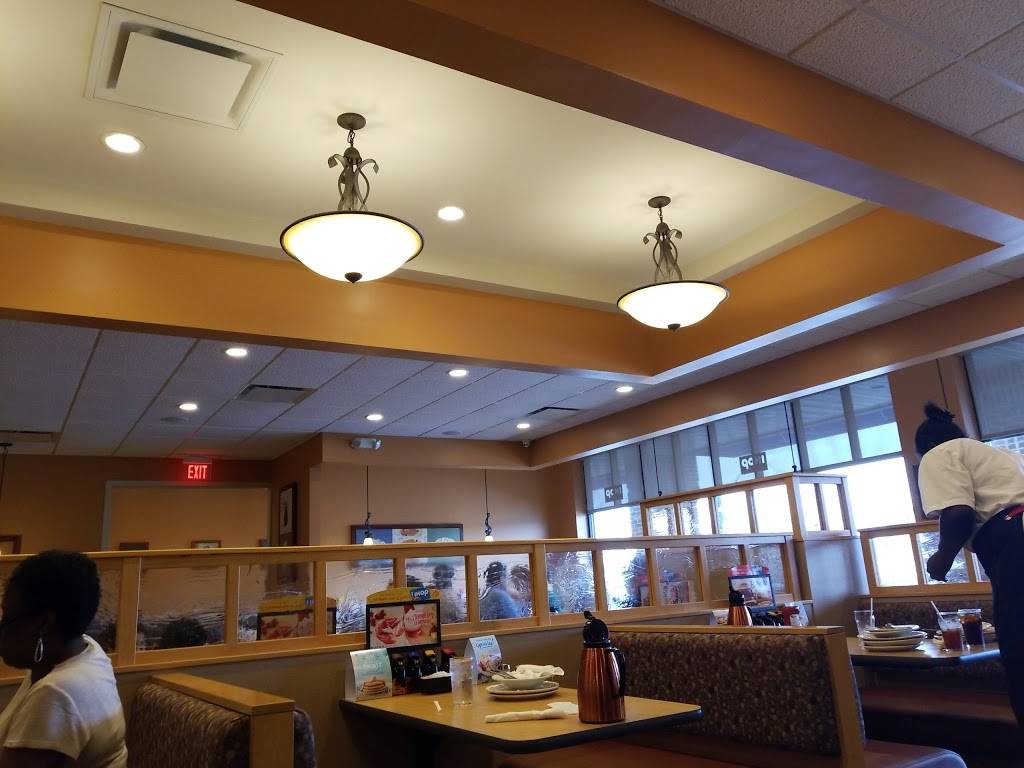 IHOP | restaurant | 6200 College Dr, Suffolk, VA 23435, USA | 7576864810 OR +1 757-686-4810