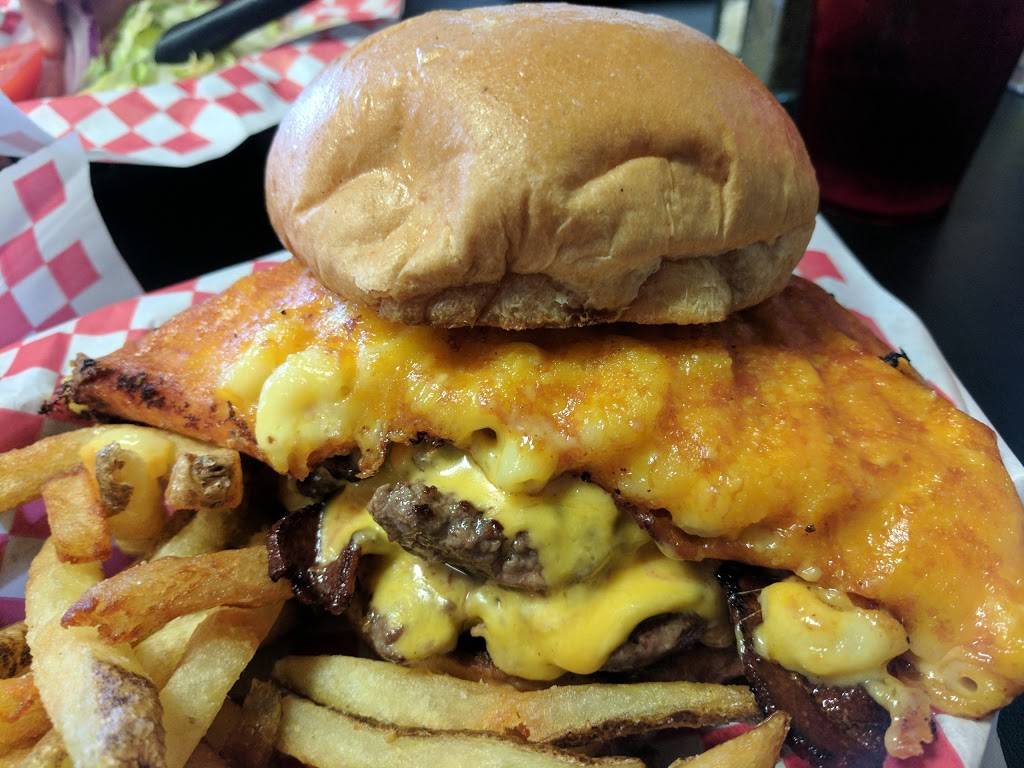 S.O.B. Burgers | restaurant | 5866 14th St W, Bradenton, FL 34207, USA | 9417551998 OR +1 941-755-1998