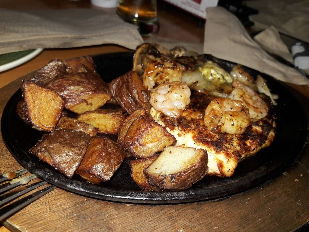 Applebees Grill + Bar | restaurant | 6170 Mid Rivers Mall Dr, St Peters, MO 63304, USA | 6364478532 OR +1 636-447-8532