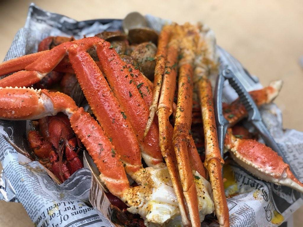 Catfish Willys Seafood & Crab Shack | restaurant | 5724 E Virginia St, Evansville, IN 47715, USA | 8124012233 OR +1 812-401-2233