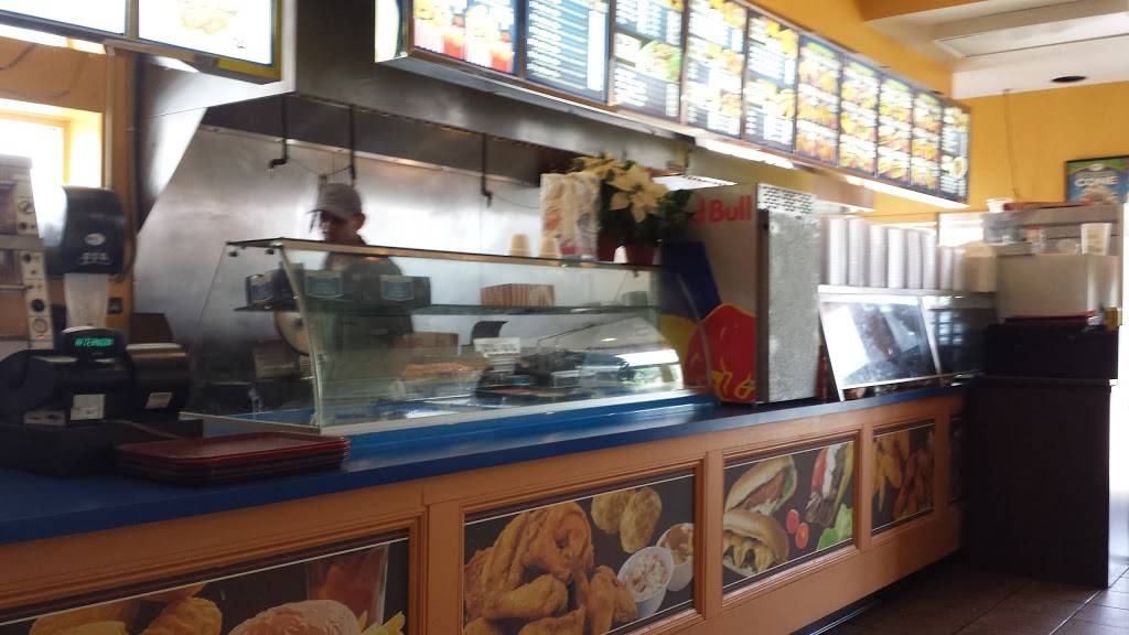 Crown Fried Chicken | restaurant | 408 Forest Ave, Portland, ME 04101, USA | 2077474519 OR +1 207-747-4519