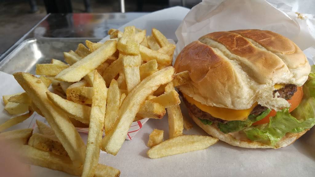 Angelos Burgers | restaurant | 2035 S Coast Hwy, Oceanside, CA 92054, USA | 7609679911 OR +1 760-967-9911