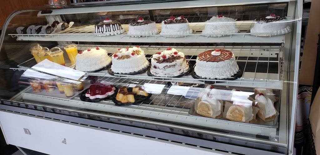 Tortilleria Y Tienda De Leon | restaurant | 16223 NE Glisan St, Portland, OR 97230, USA | 5032554356 OR +1 503-255-4356