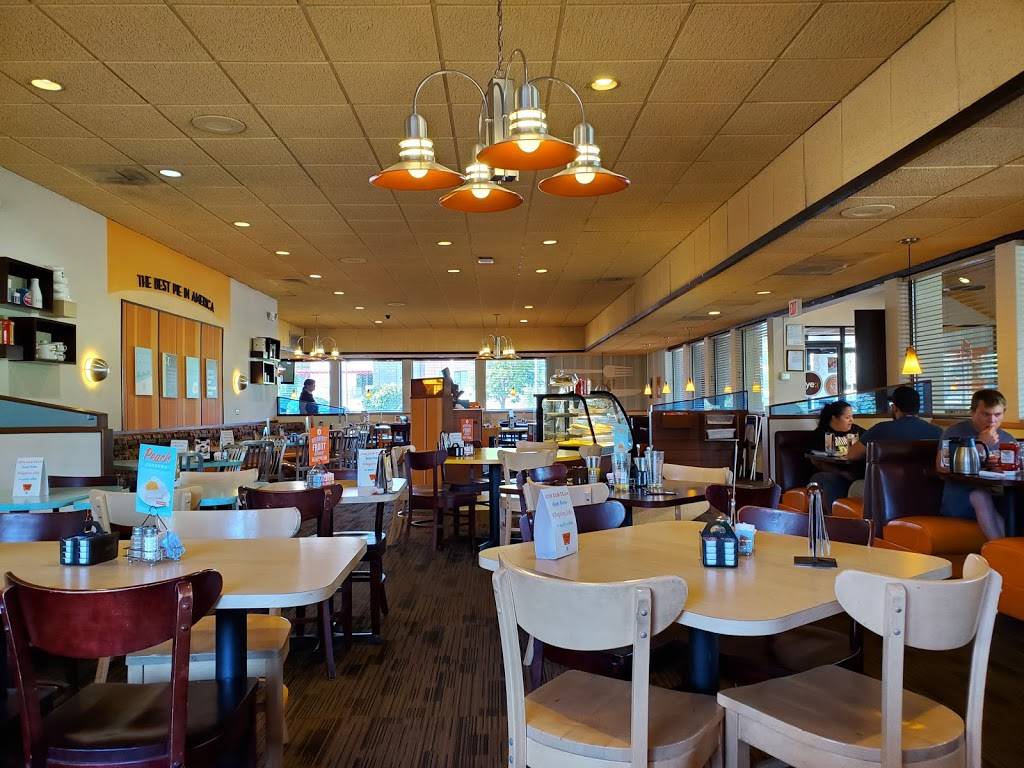Village Inn | bakery | 2340 Yale Blvd SE, Albuquerque, NM 87106, USA | 5052435476 OR +1 505-243-5476