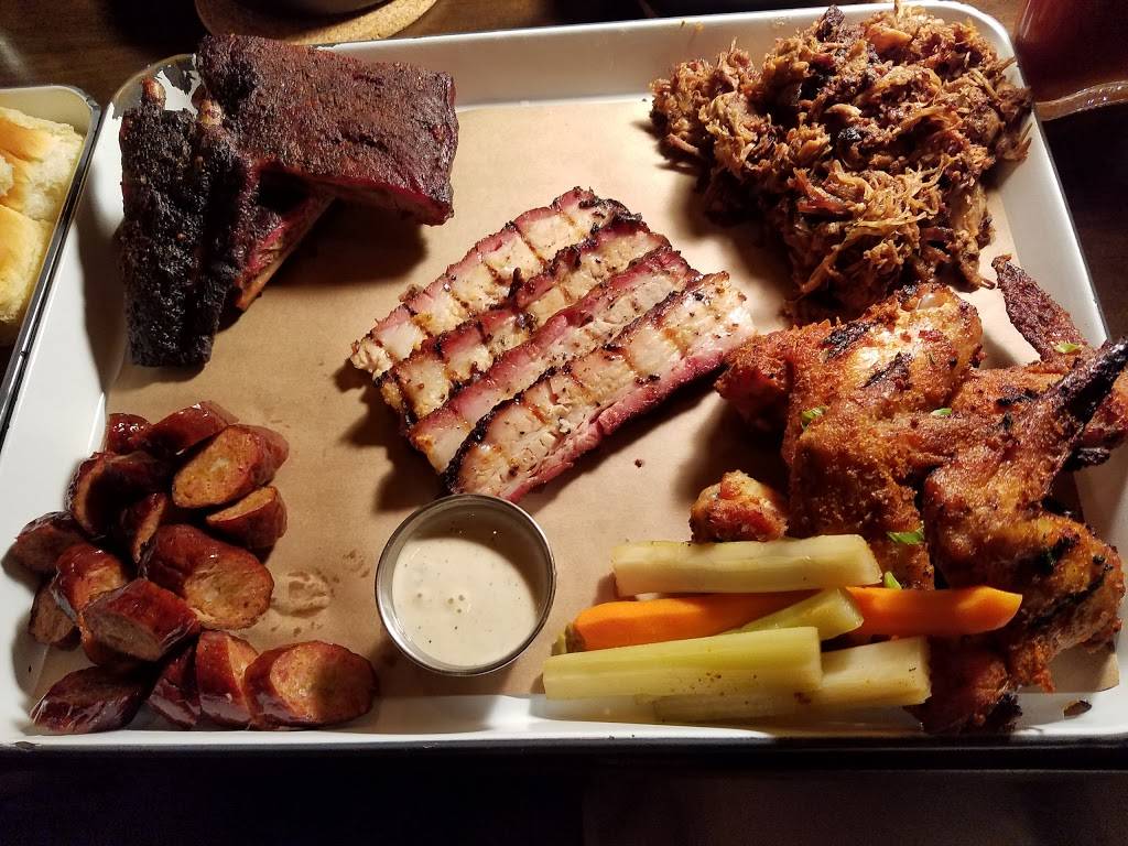 Poogans Smokehouse | restaurant | 188 E Bay St #201, Charleston, SC 29401, USA | 8435775665 OR +1 843-577-5665