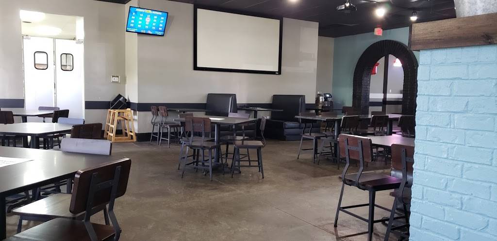 Holly Js Bar and Grill | restaurant | 1326 Nashville Rd, Franklin, KY 42134, USA | 2702533533 OR +1 270-253-3533