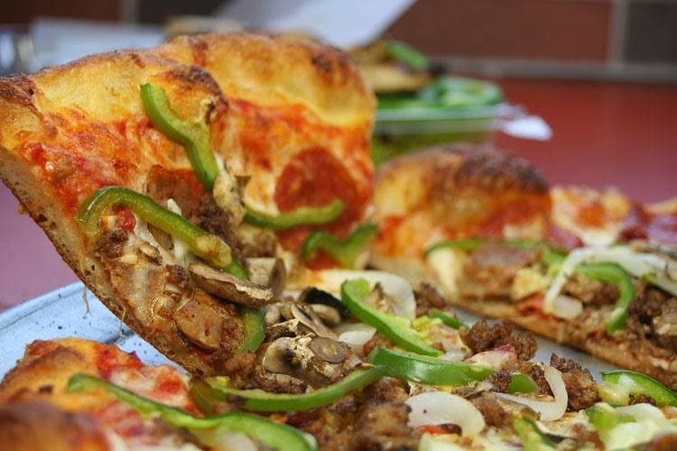 Sopranos Pizzeria | restaurant | 23 Main St, Nashua, NH 03064, USA | 6038800443 OR +1 603-880-0443