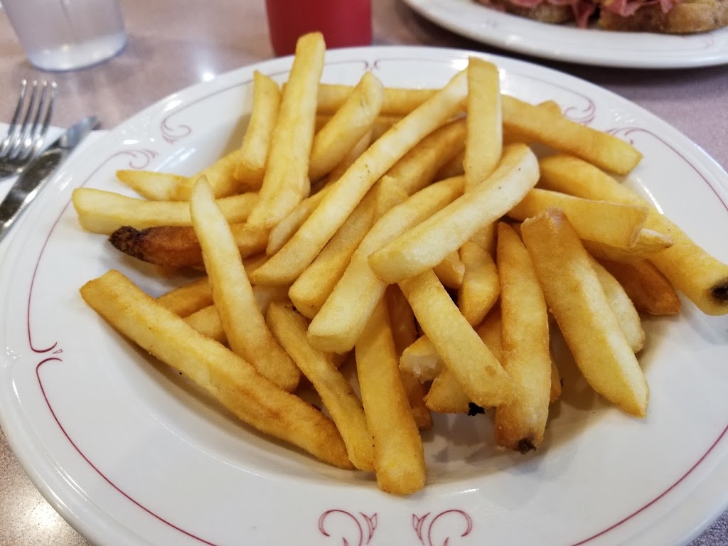 Georges Lakeview Café | cafe | 10502 W Thunderbird Blvd, Sun City, AZ 85351, USA | 6238763057 OR +1 623-876-3057