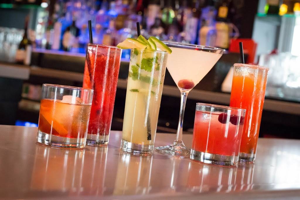 The J Bar Olathe | restaurant | 10401 S Ridgeview Rd, Olathe, KS 66061, USA | 9133539335 OR +1 913-353-9335